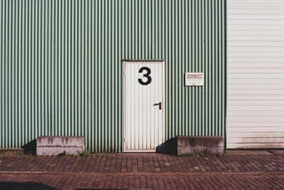 NO.3のドア