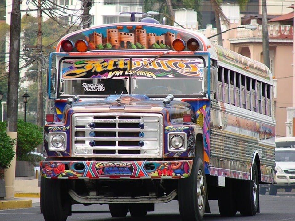 パナマのバス
