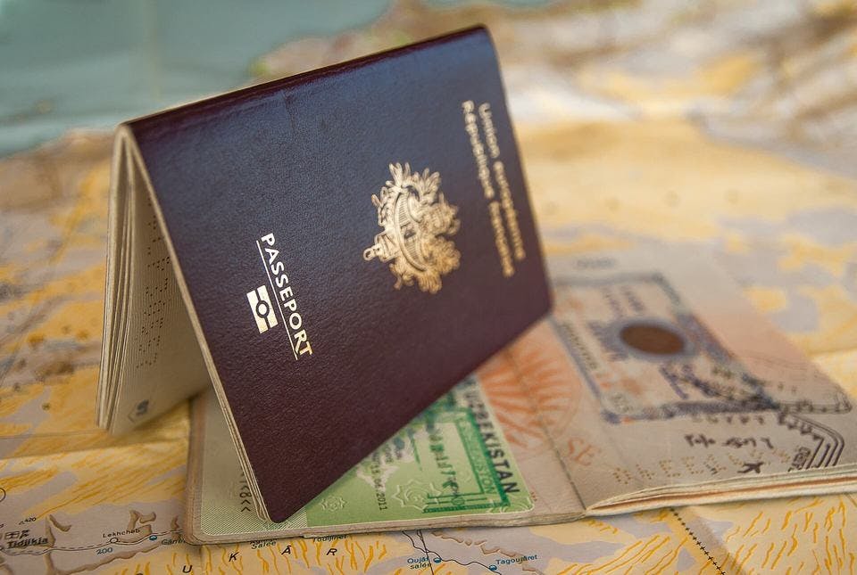 2冊の外国パスポート