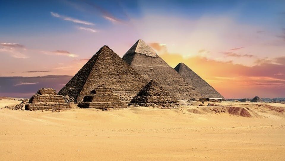 Large pyramids eb34b4062a 640