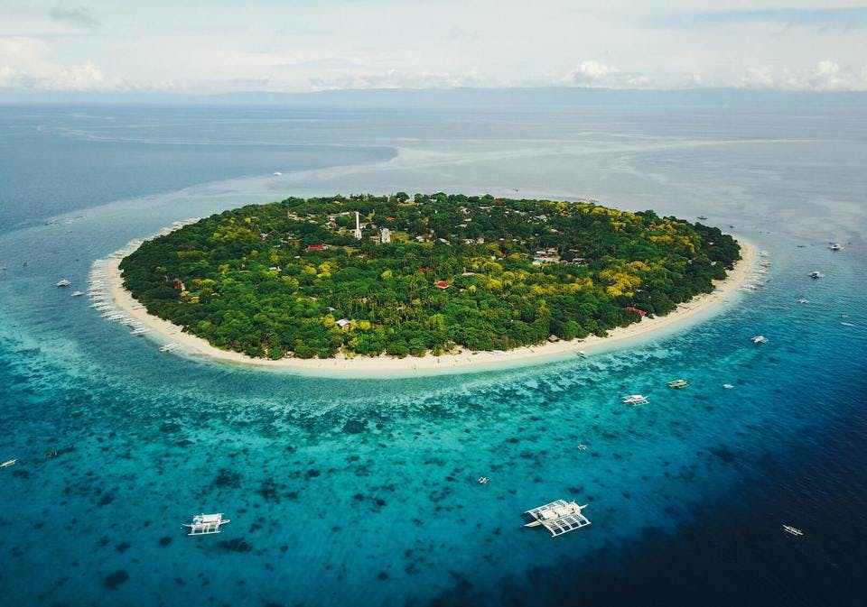 フィリピン海と島