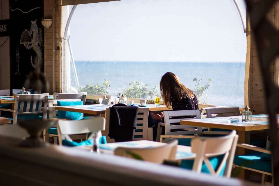 海が見えるカフェ