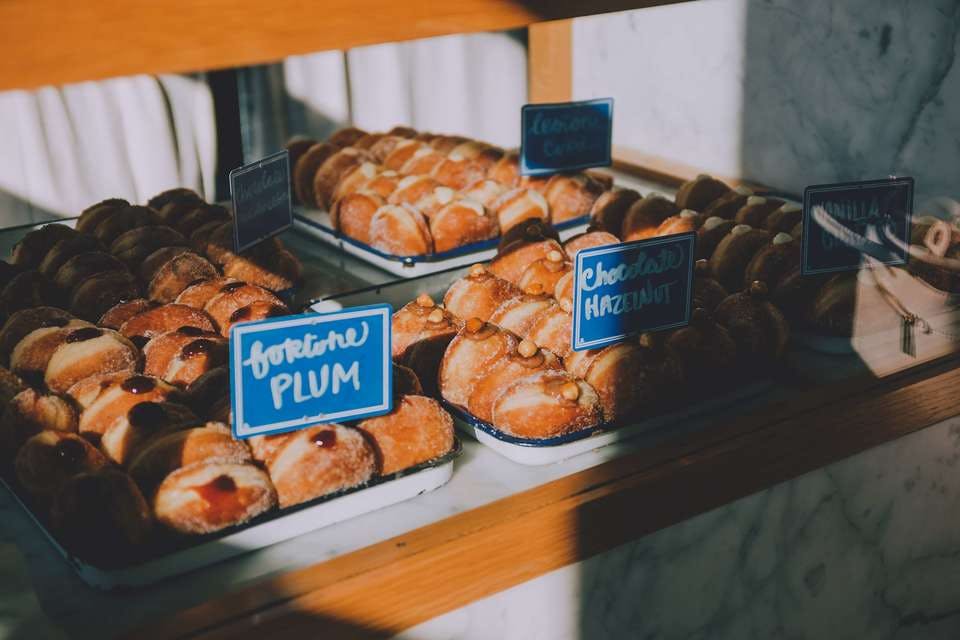 パン屋さんにある数種類のパン