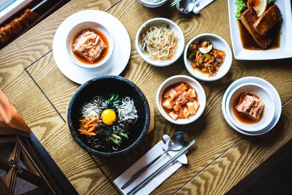 新大久保のサムギョプサル食べ放題の韓国料理
