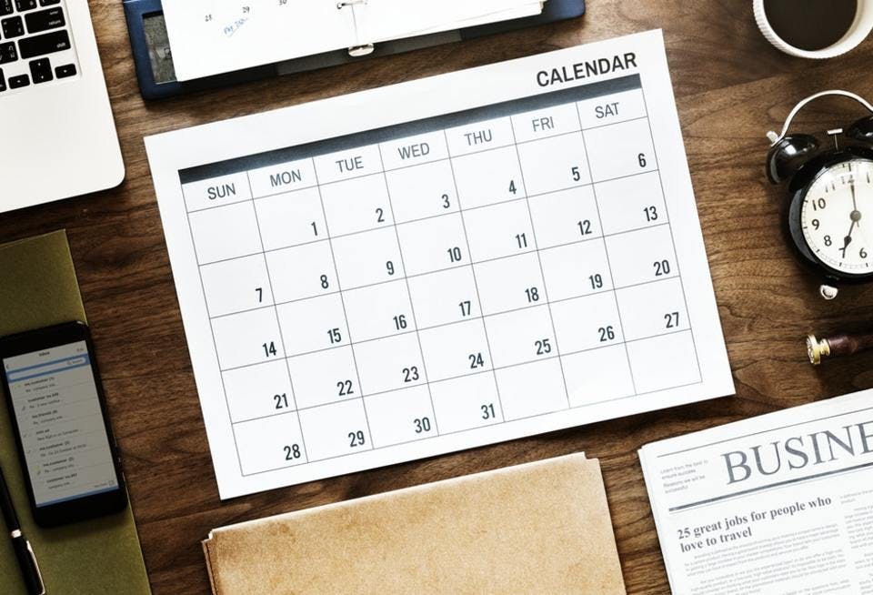 ハイポニキウムが伸びる日数をつけているカレンダー
