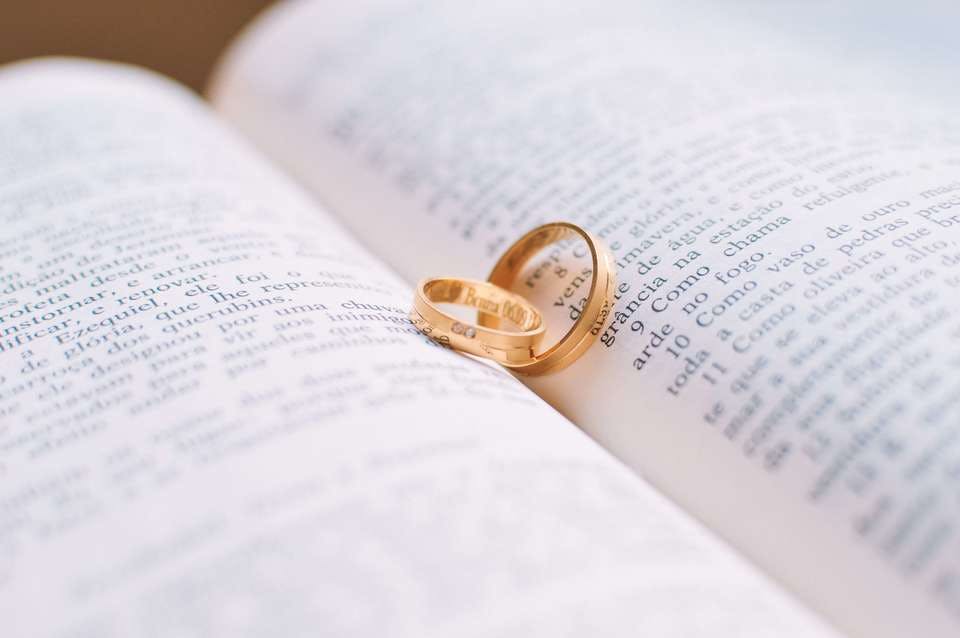 でき婚の離婚率のせいで不要になった結婚指輪は捨てられる確率が高い