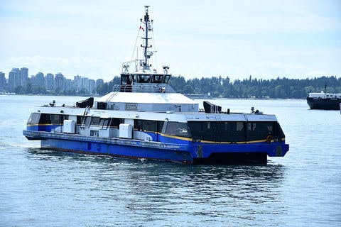 Medium a ferry boat 4288427 640  1 