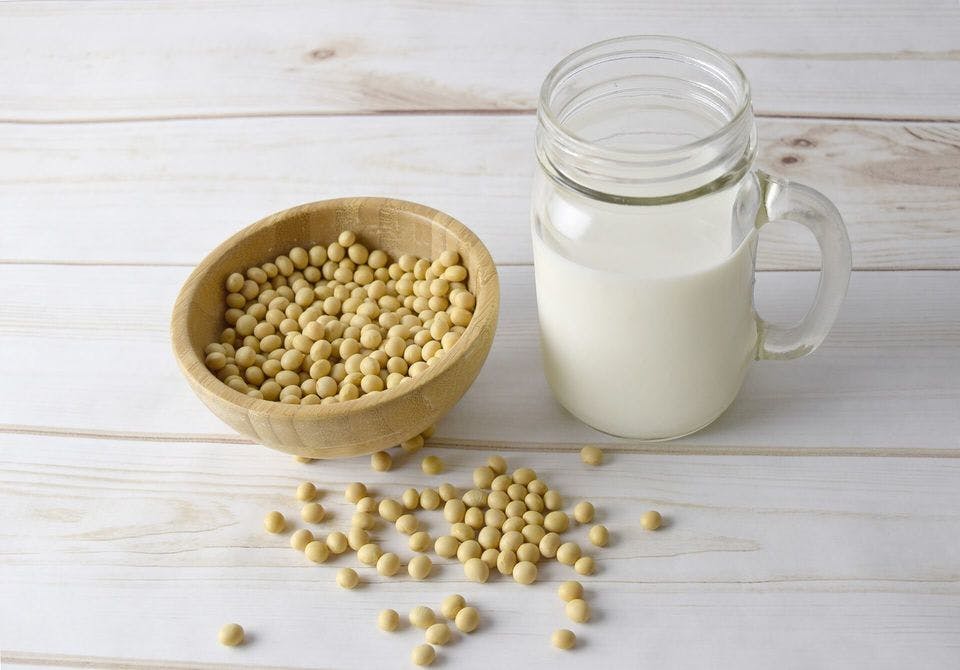 Large soy milk 2263942 1920  1 
