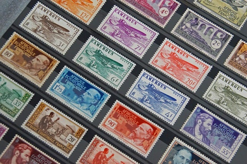 たくさんの切手