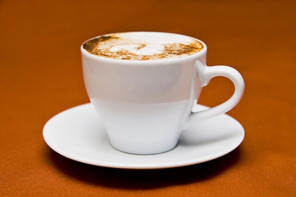 カフェのコーヒーカップ