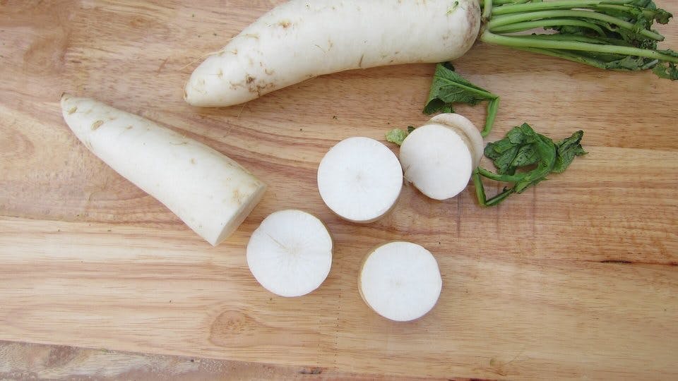 Large white radish 2934281 1920