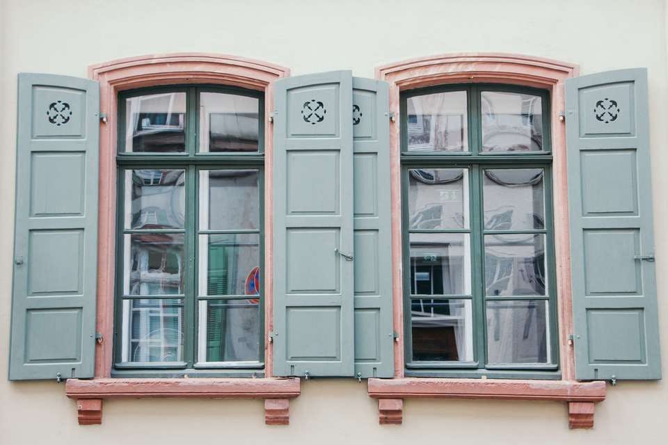 家屋の窓