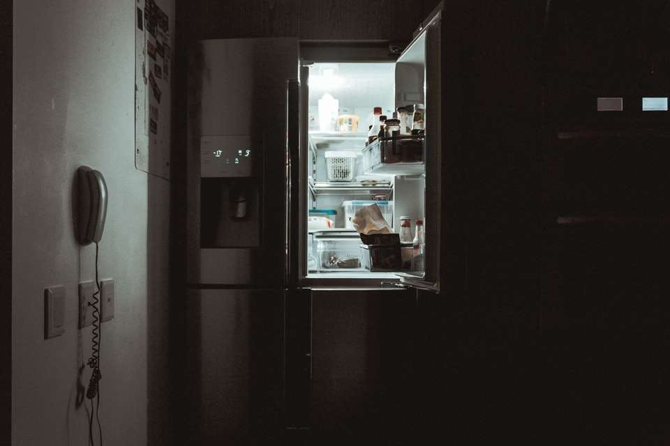 栄養満点のセロリを保存している冷蔵庫