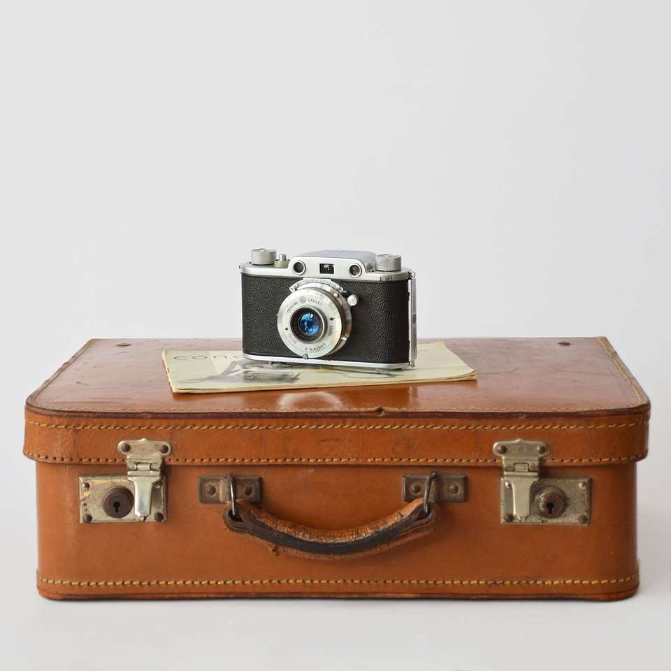 おすすめのスーツケースとカメラ