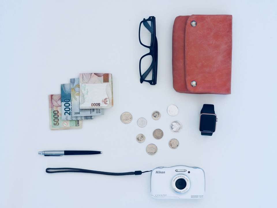 ブランドミニ財布やカメラ