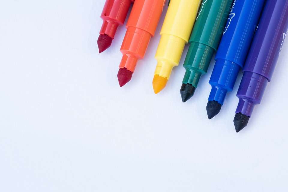 Large bright color colored markers 1152665