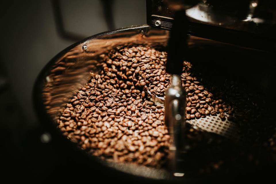 コストコでも販売されているスタバのコーヒー豆の焙煎風景