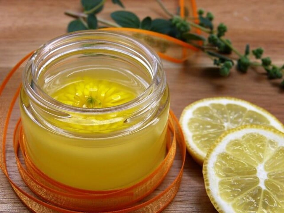ダイソーマッサージオイルのレモングラス