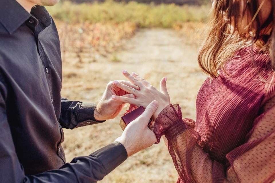 再婚したい人がまずとるべき行動とは？再婚相手との結婚がうまくいきやすい理由