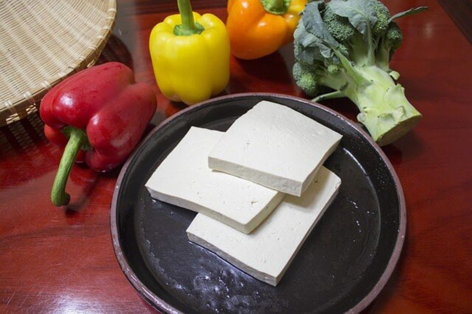 Large slice the tofu 597229 640  1 