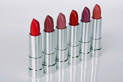 Medium lipstick 1367771 640