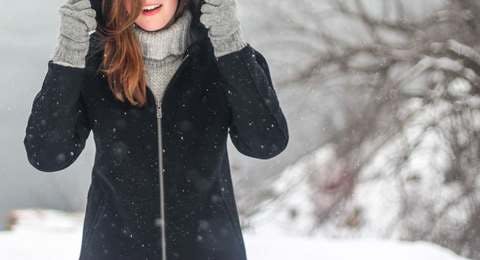 Medium woman snowflakes winter clothing 54206  1 