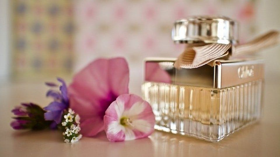 クロエの人気香水ランキング｜匂いの特徴と口コミを紹介