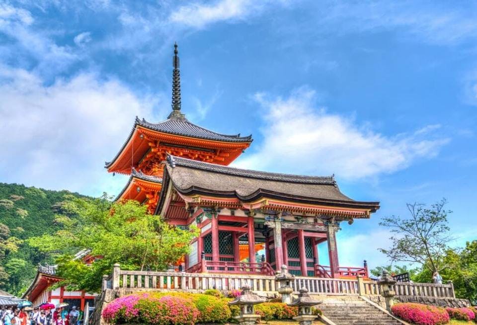 京都の五重塔のある風景