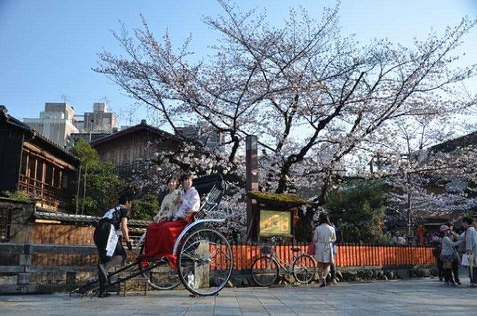 たこ焼き文化がある京都の街並み
